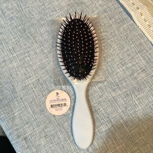 ✨5/$10✨ Hair brush